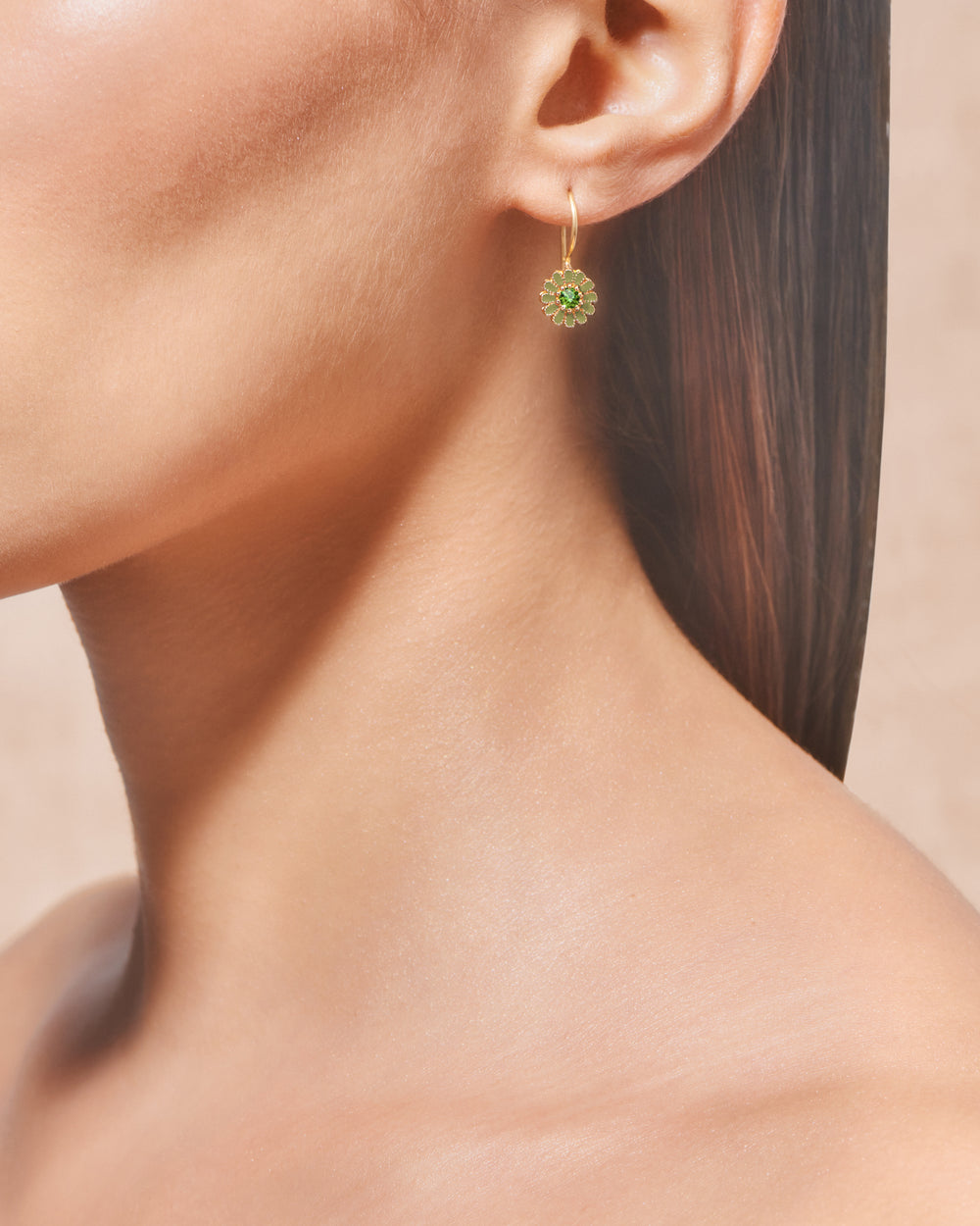 Saï-84 diopside enamel earrings